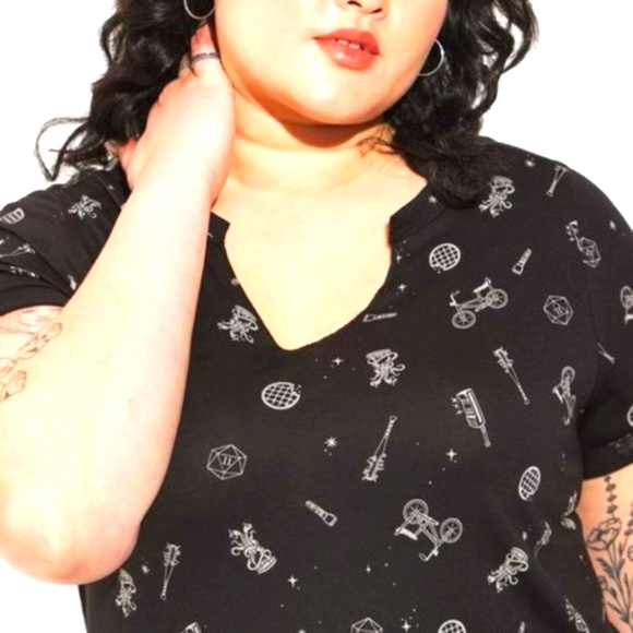 ❤️NWT VINTAGE TORRID TOP - STRANGER THINGS DEMOGORGON TEE - PLUS SIZE SHIRT - Picture 7 of 11